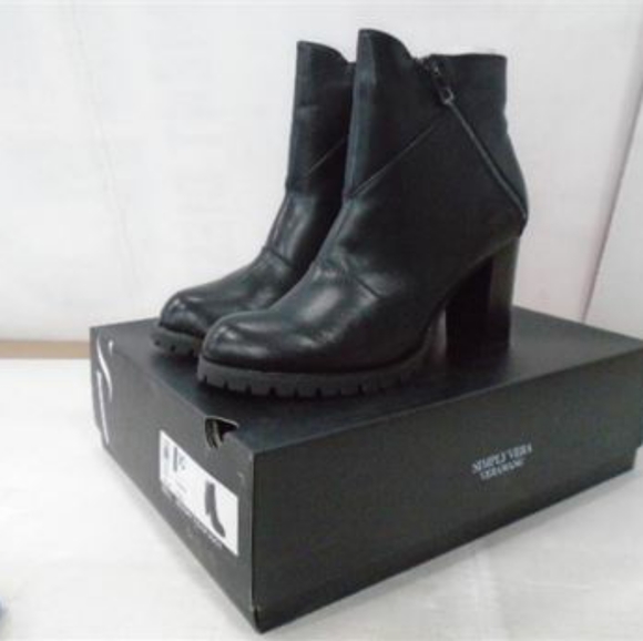 Vera wang memory foam boots! NWT! - Picture 2 of 3
